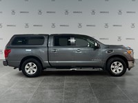 2017 Nissan Titan 4WD Crew Cab SV