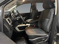 2017 Nissan Titan 4WD Crew Cab SV