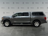 2017 Nissan Titan 4WD Crew Cab SV