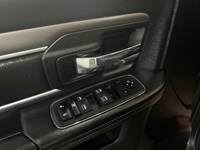 2021 RAM 1500 Classic Warlock 4x4 Crew V8 | Sunroof | Local Trade