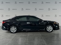 2025 Toyota Camry SE Hybrid | Like NEW