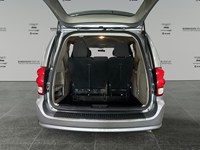 2017 Dodge Grand Caravan SXT | Stow N GO