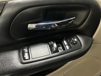 2017 Dodge Grand Caravan SXT | Stow N GO