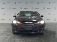 2022 Chrysler Grand Caravan SXT | Low KM's