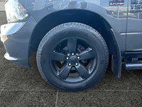 2021 RAM 1500 Classic Express 4x4 Crew V8 Hemi | Low KM’s