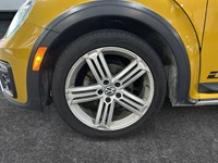 2017 Volkswagen Beetle Coupe Convertible Dune | Low KM’s