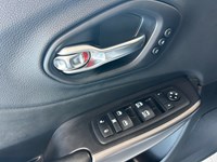 2019 Jeep Cherokee Limited 4x4 | Ultra Ultra Low KM's