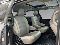 2017 Toyota Sienna XLE Limited | 7-Pass | AWD | Ultra Low KM's