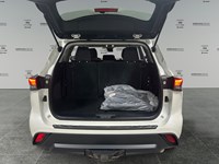 2020 Toyota Highlander LE | 7-Pass | Low KM's