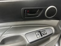 2015 Toyota Tacoma 4WD Access Cab V6 Auto | Ultra Low KM's