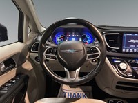 2018 Chrysler Pacifica Hybrid Touring-L | Ultra Low KM's