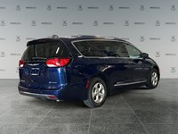 2018 Chrysler Pacifica Hybrid Touring-L | Ultra Low KM's