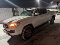2018 Toyota Tacoma 4x4 Double Cab V6 SR5 | Low KM's
