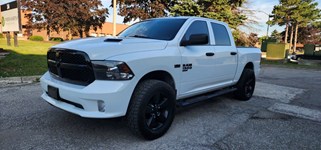 2022 RAM 1500 Classic Express 4x4 Crew