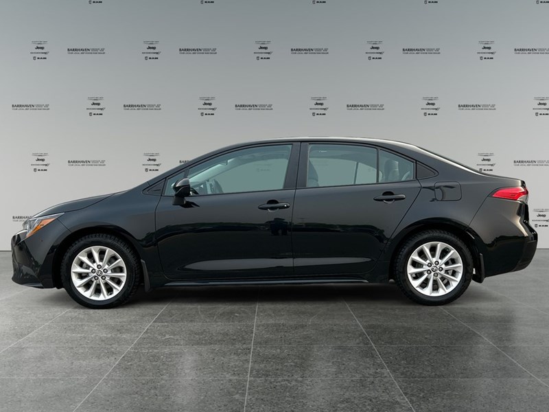 2022 Toyota Corolla LE Upgrade | Low KM's