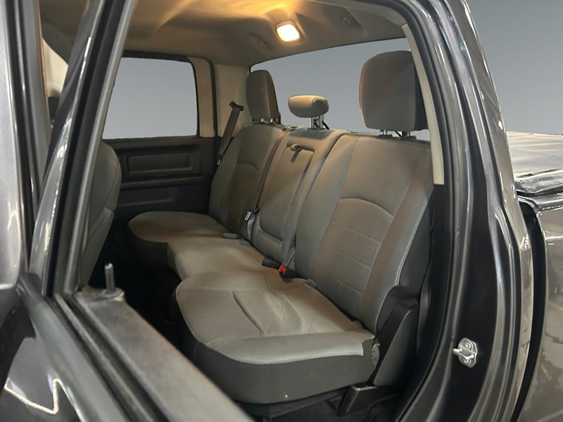 2021 RAM 1500 Classic Express 4x4 Crew Cab |Local Trade