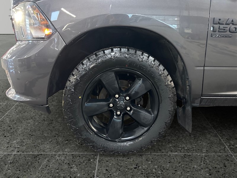 2021 RAM 1500 Classic Express 4x4 Crew Cab |Local Trade