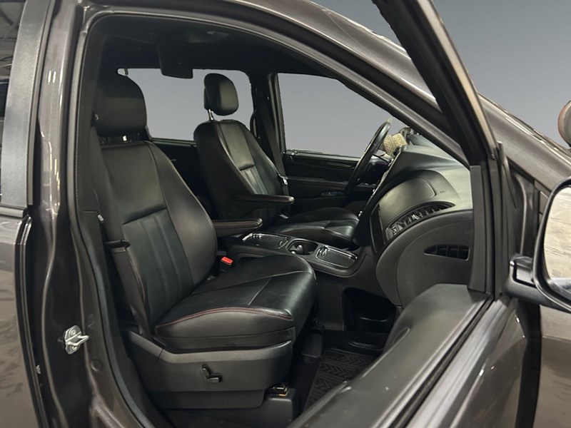 2020 Dodge Grand Caravan GT | Leather | Nav & DVD & Much MORE