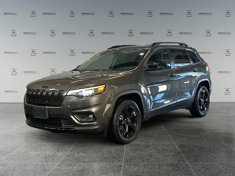2022 Jeep Cherokee Altitude 4x4 V6 | Ultra Low KM's