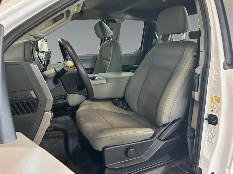 2021 Ford F-350 XL 4WD SuperCab 6.75' Box | Local Trade | Low KM’s