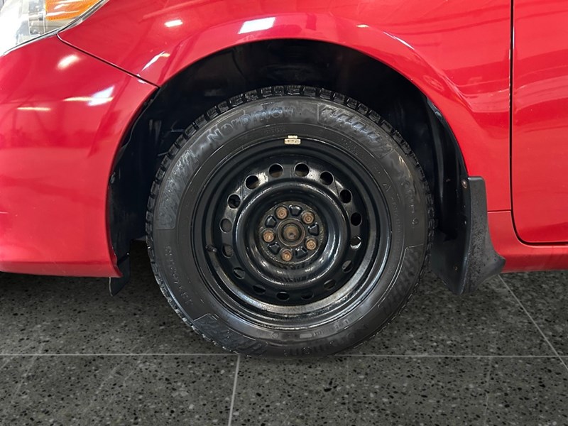 2013 Toyota Corolla 4dr Sdn Auto CE