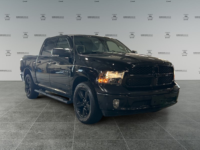 2023 RAM 1500 Classic SLT 4x4 Crew Cab | Black Appearance | Low KM's
