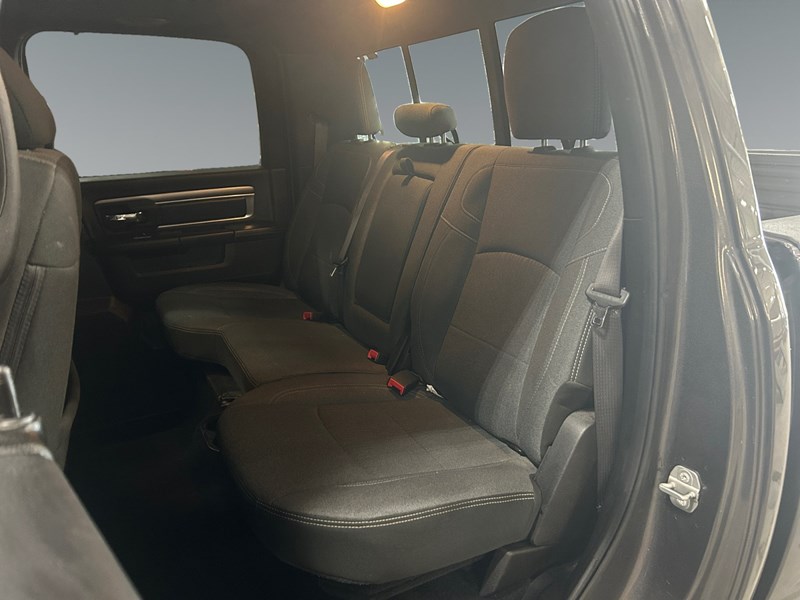 2021 RAM 1500 Classic Warlock 4x4 Crew V8 | Sunroof | Local Trade