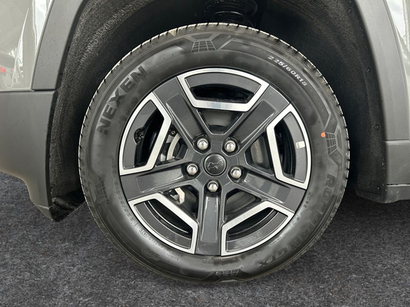 2026 Jeep Cherokee Laredo 4x4