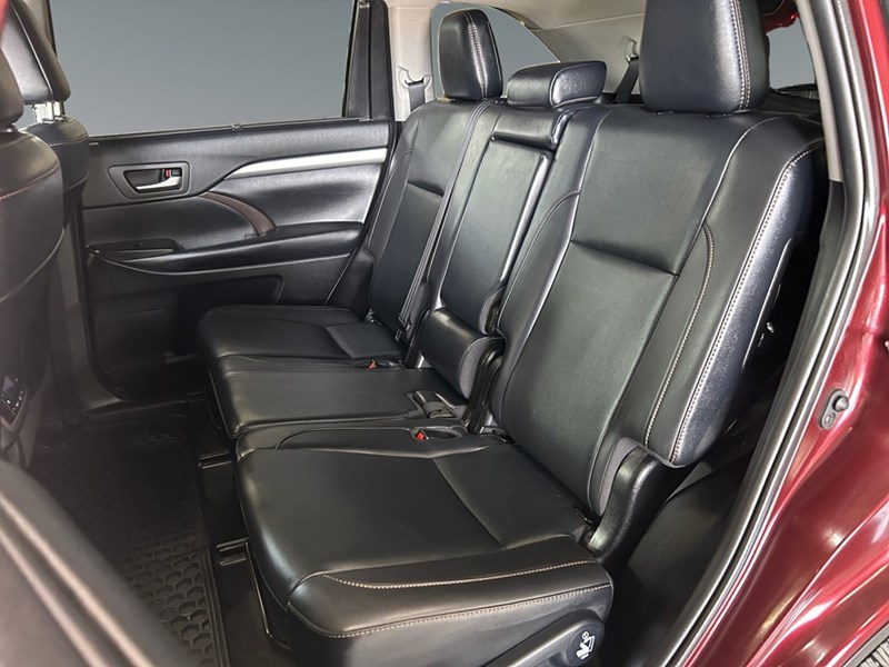 2019 Toyota Highlander AWD XLE | 8-PASS