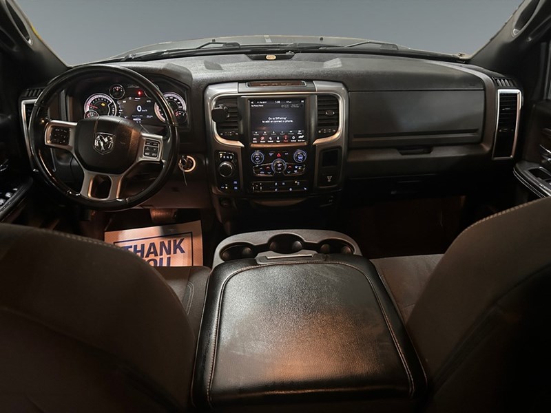 2021 RAM 1500 Classic Warlock 4x4 Crew V8 | Sunroof | Local Trade