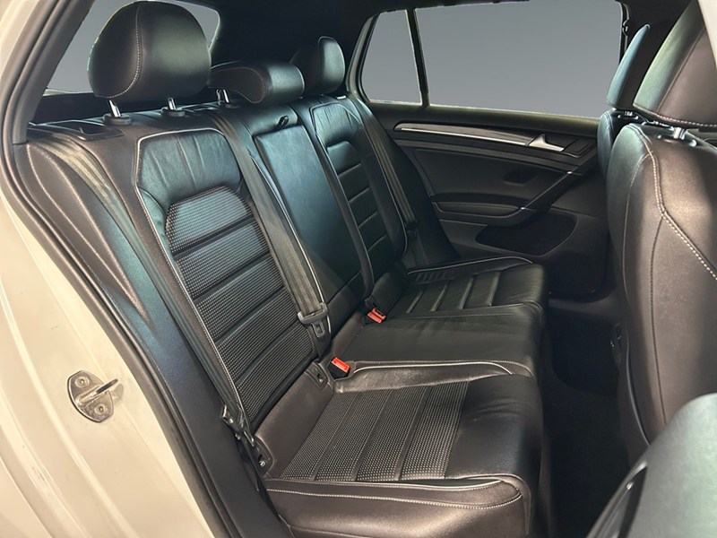 2019 Volkswagen Golf R | 6-Speed