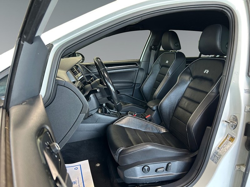 2019 Volkswagen Golf R | 6-Speed