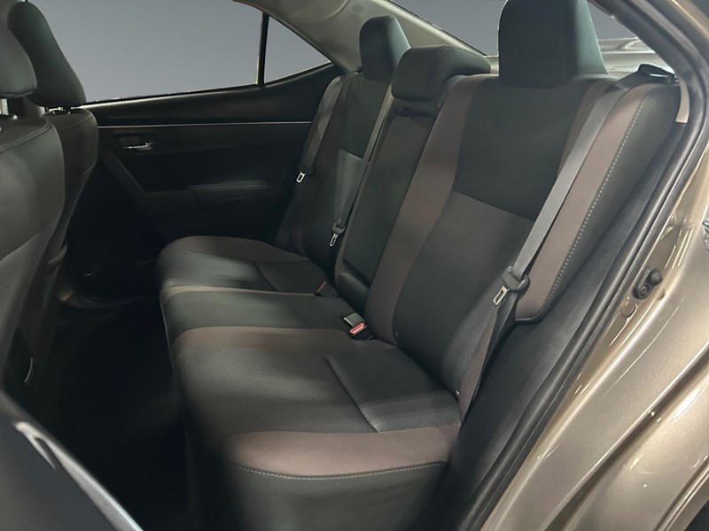 2018 Toyota Corolla LE Upgrade | Sunroof | Alloy Wheels | Ultra Low KM