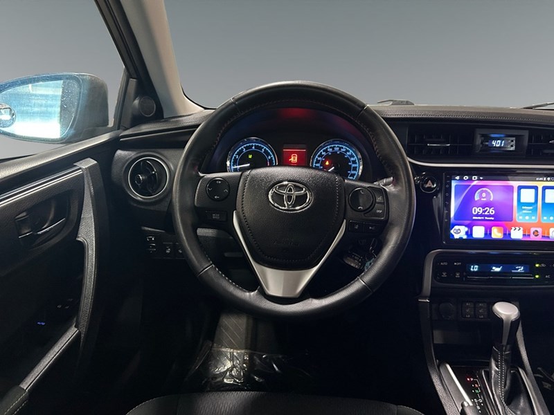2018 Toyota Corolla LE Upgrade | Sunroof | Alloy Wheels | Ultra Low KM