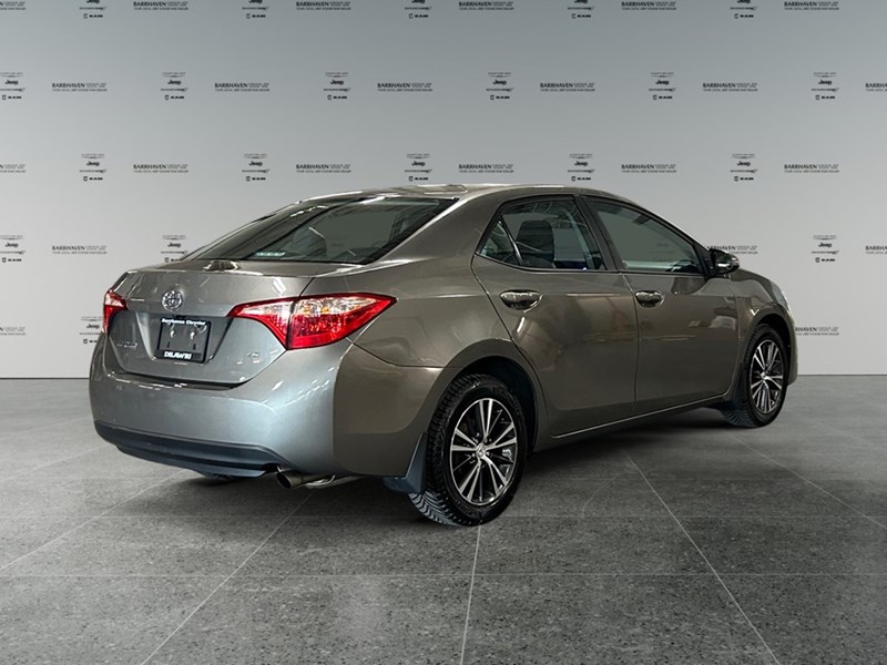 2018 Toyota Corolla LE Upgrade | Sunroof | Alloy Wheels | Ultra Low KM