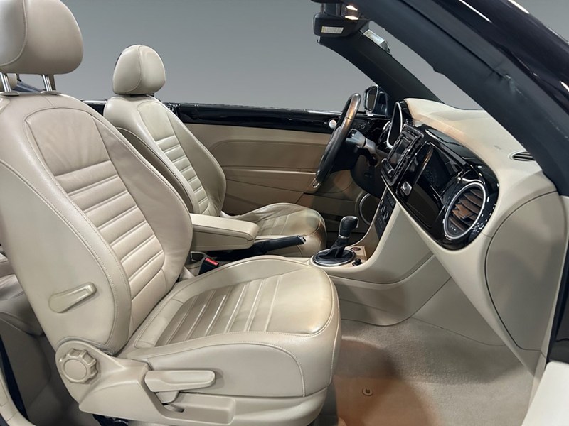 2015 Volkswagen The Beetle Conv 1.8 TSI Comfortline | Ultra Low KM’s