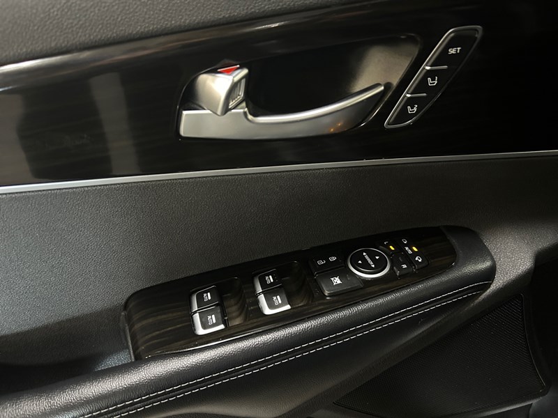 2020 Kia Sorento EX V6 AWD | 7-Pass | Ultra Low KM's