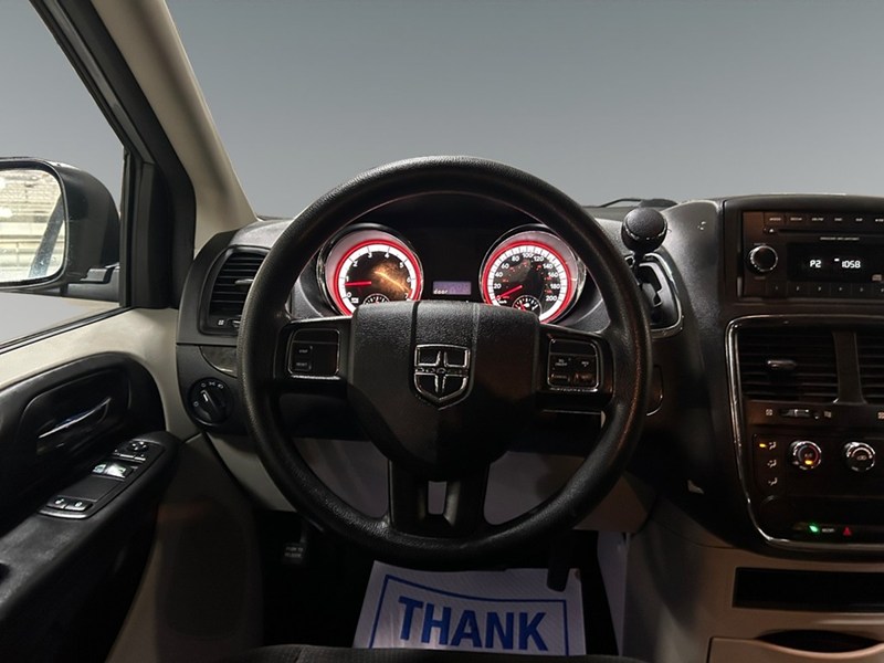 2017 Dodge Grand Caravan SXT | Stow N GO