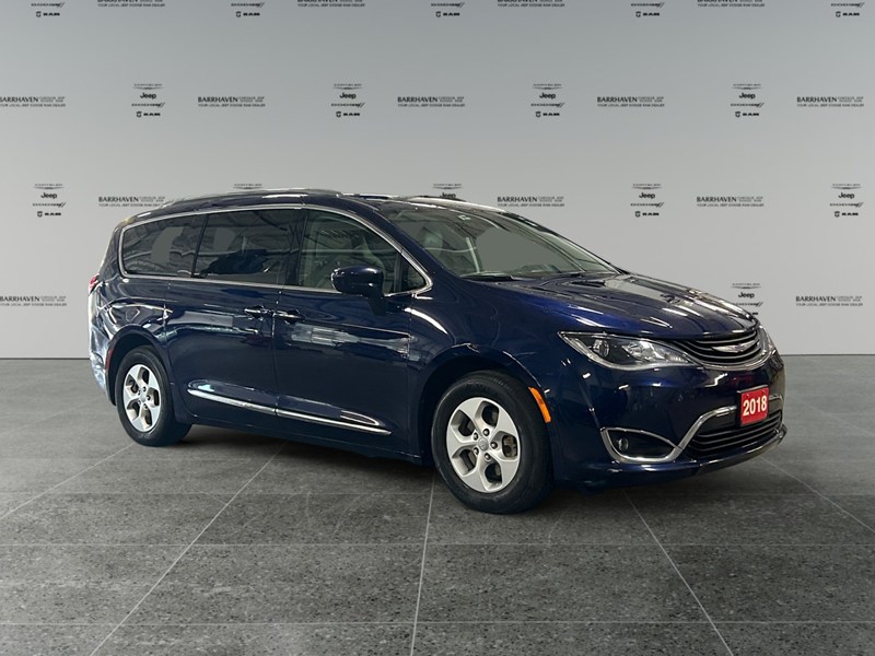 2018 Chrysler Pacifica Hybrid Touring-L | Ultra Low KM's