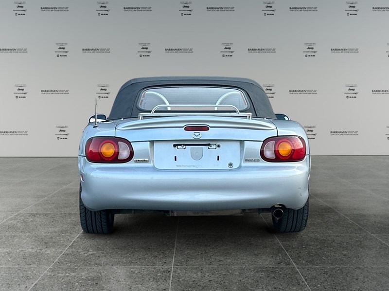 2000 Mazda MX-5 Miata Coupe Convertible Auto