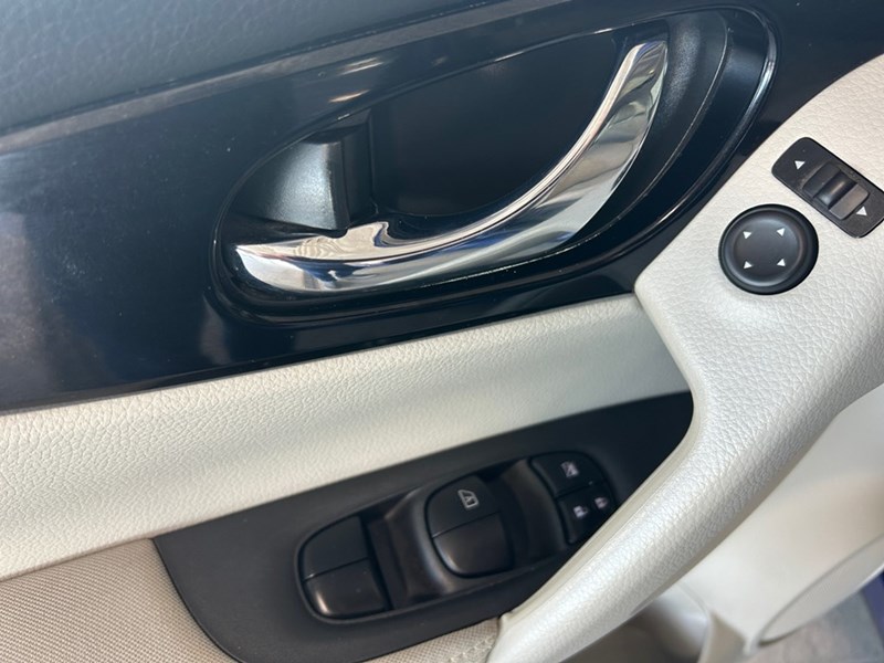 2019 Nissan Qashqai SV CVT | Sunroof | Ultra LOW KM's