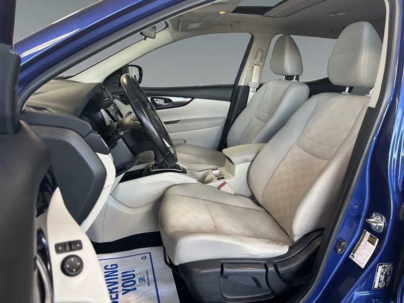 2019 Nissan Qashqai SV CVT | Sunroof | Ultra LOW KM's