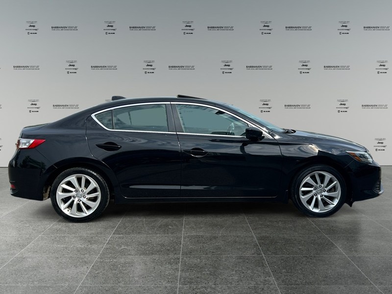 2017 Acura ILX Premium | Ultra Low KM's