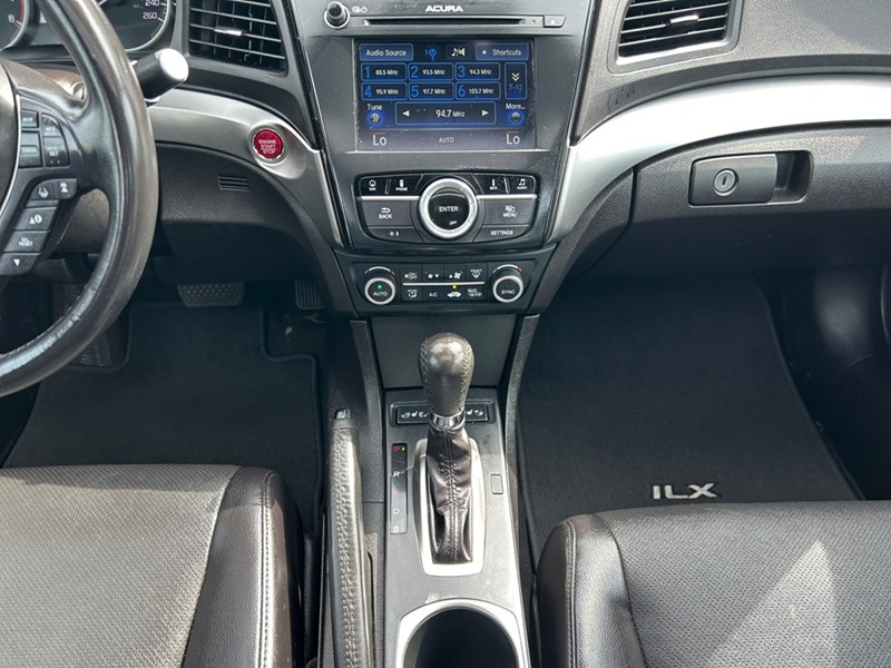 2017 Acura ILX Premium | Ultra Low KM's
