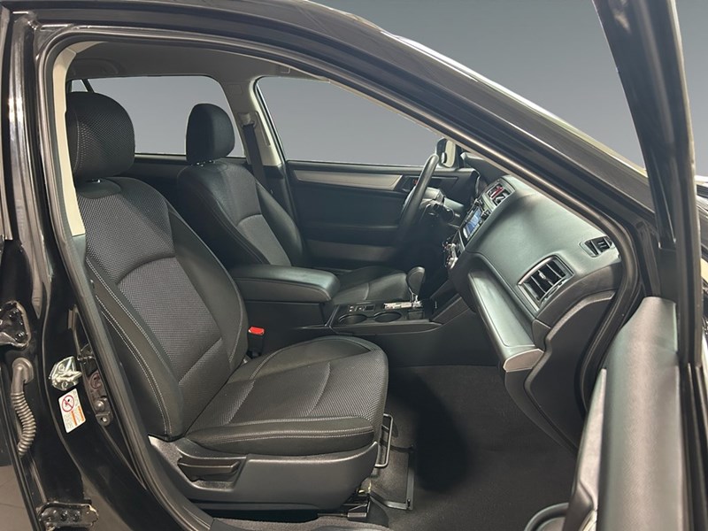 2019 Subaru Outback 2.5i | Low KM's