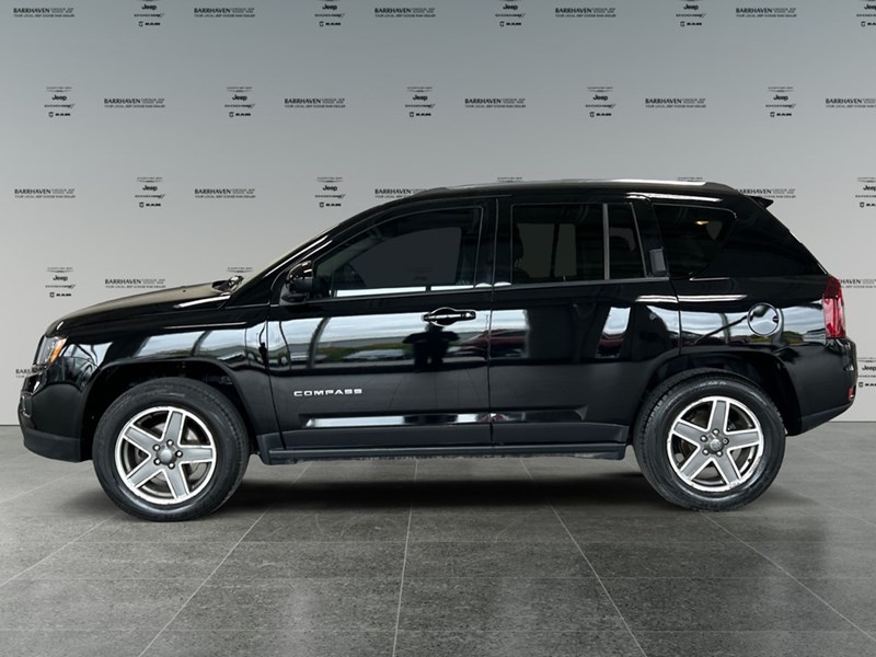 2016 Jeep Compass 4WD High Altitude | Sunroof | Leather | Low KM's