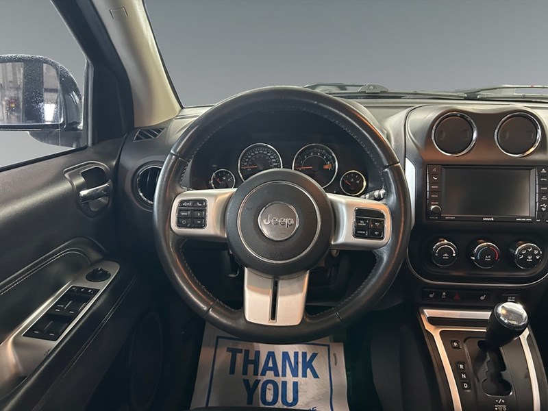 2016 Jeep Compass 4WD High Altitude | Sunroof | Leather | Low KM's