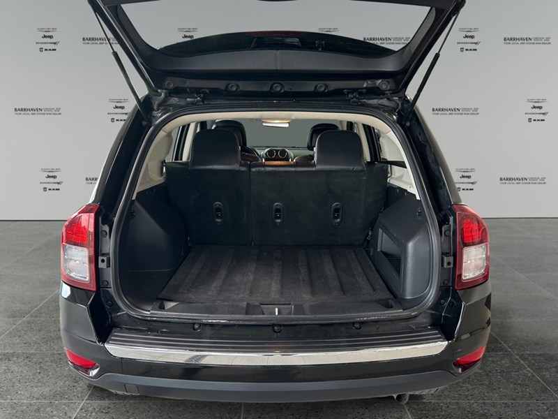 2016 Jeep Compass 4WD High Altitude | Sunroof | Leather | Low KM's