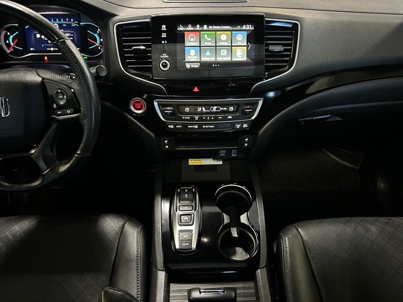 2019 Honda Passport Touring AWD | Ultra Low KM’s