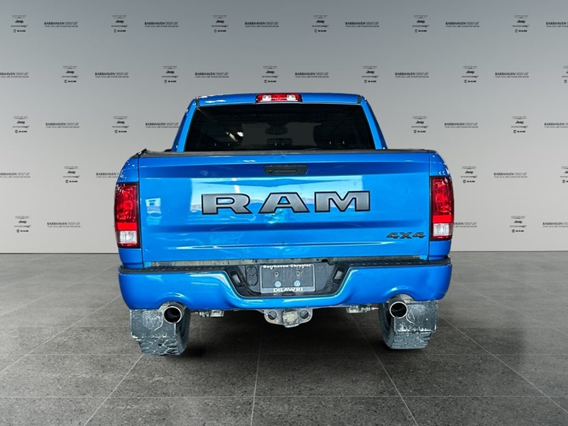 2021 RAM 1500 Classic Express 4x4 Crew | Low KM's